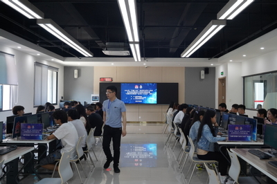 重慶市第十四屆高職技能競賽“金融科技創新產品設計與運營”賽項成功舉辦，我校承辦彰顯教育科技融合新高度